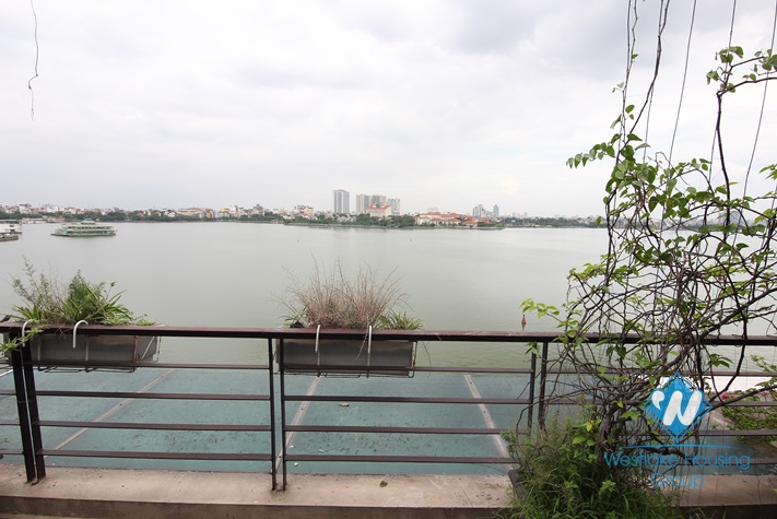 Lake view one bedroom apartment for rent in Tay Ho district 